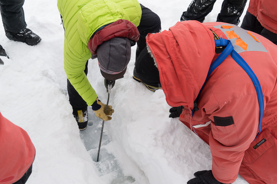 Measuring ice thickness